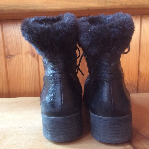 BareTraps Presume Black Leather Faux Fur Lace Up Inner Zip Winter Boots Size 10M - Picture 2 of 7